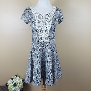 EUC Navy/White Dress with Lace Front